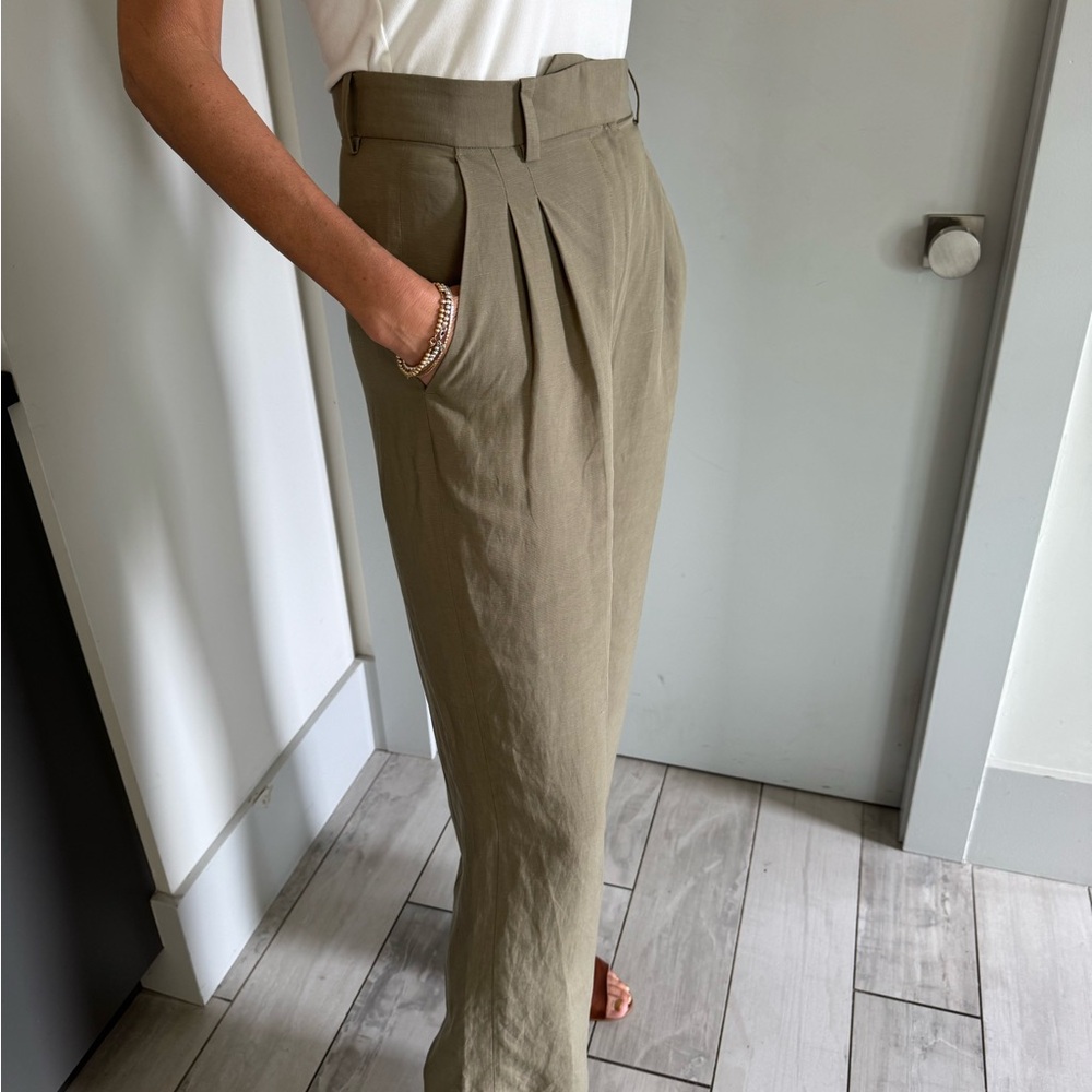 Club Monaco Army Green Linen  with Pleated Front and Tapered Leg